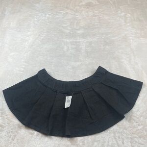 Daisy Black Pleated Circle Skirt